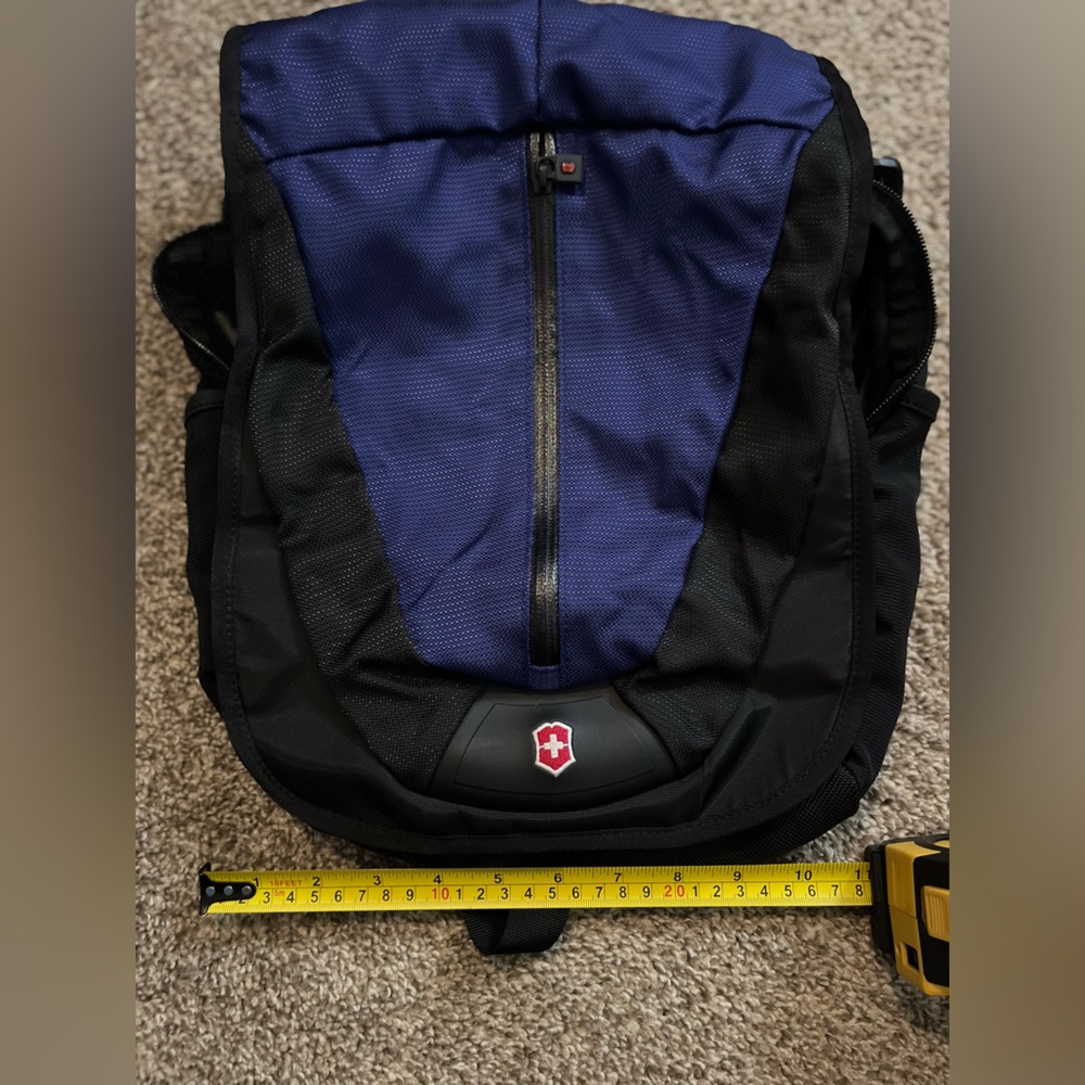 Victorinox Men's Backpack in Blue and Black - Picture 12 of 13